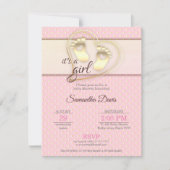 ゴールデンベビーガールの足跡とハートベビーシャワー 招待状 (正面)