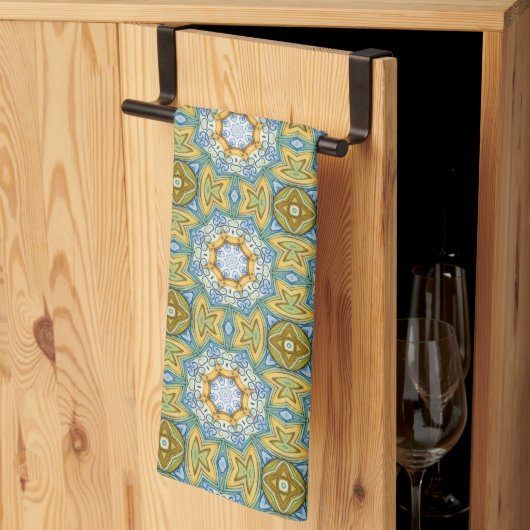 ゴールデンペタルモザイク – 暖かいヴィンテージタイル キッチンタオル (三つ折り)