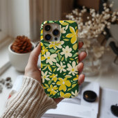 ゴールデンメドウ - イエロー花柄フォンケース iPhone 16ケース