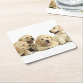 ゴールデンラブラドールパピーパイル スクエアペーパーコースター (アングル)