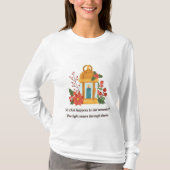 ゴールデンランタン|癒しの光と精神的な希望 Tシャツ (正面)