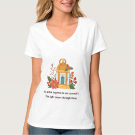 ゴールデンランタン | 癒しの光と精神的な希望 Tシャツ
