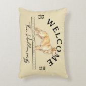 ゴールデンリトリカスタムーバーの家族の名前へようこそ アクセントクッション (正面(垂直))