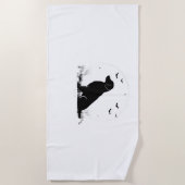 ゴールデンレトリエバードッグ – ハロウィーンムーンシルエットO ビーチタオル (正面)