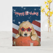 ゴールデンレトリエバーパップオンフットボール誕生日 カード (黄色い花)