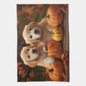 ゴールデンレトリエバーパピー秋デライトカボチャ キッチンタオル (縦)