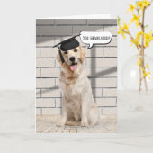 ゴールデンレトリバーがブリックで卒業 カード (黄色い花)