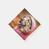 ゴールデンレトリバーとキットインピンクフード付きスウェットシャツ スタンダードカクテルナプキン (角)