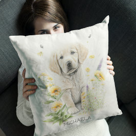 ゴールデンレトリバーの仔犬と花の名入れデザイン クッション