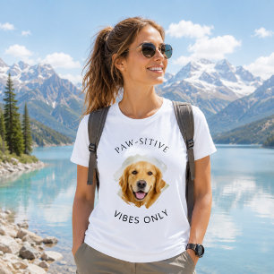ゴールデンレトリバーの写真入り ポジティブなママ Tシャツ