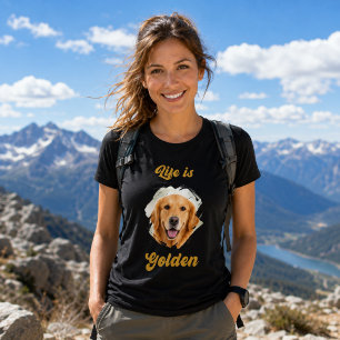 ゴールデンレトリバーの写真 人生は金色 Tシャツ
