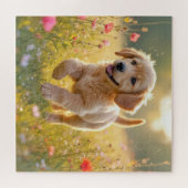 ゴールデンレトリバーの子犬が牧草地を走る ジグソーパズル (横)