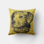 ゴールデンレトリバーの子犬のポートレートで黒と金ゴールド クッション (裏面)