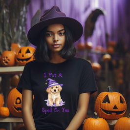 ゴールデンレトリバーの魔女に魔法をかけた Tシャツ