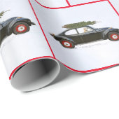 ゴールデンレトリバーは古い車でホリデーパインの木と ラッピングペーパー (ロールコーナー)