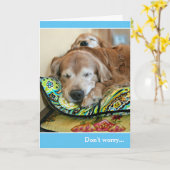 ゴールデンレトリバーは彼らの昼寝を心配しない カード (黄色い花)