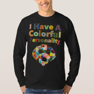 ゴールデンレトリバードッグ私は人格カラフルがある Tシャツ