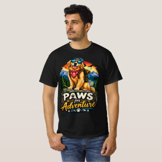 ゴールデンレトリバー ハイキングドッグの冒険の瞬間 Tシャツ