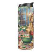 ゴールデンレトリーブホリデーベーキング:フェスティバルクリスマス タンブラー (回転左)