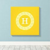 ゴールデンロッドウィットギリシャ鍵ランドフレームイニシャルモノグラム キャンバスプリント (インサイチュ (ウッドフロア))