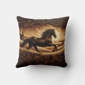 ゴールデン威厳のあるフィールドを駆け抜ける馬 クッション (裏面)