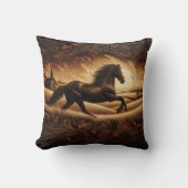 ゴールデン威厳のあるフィールドを駆け抜ける馬 クッション (正面)