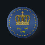 ゴールデン王室のクラウンII  あなたのバックガー。&アイディア 缶バッジ<br><div class="desc">ラグジュアリーグラフィックデザインby EDDA Froehlich |この美しい黄金の王冠はカスタマイズ、テキスト詳細、フォントスタイル、フォントサイズと色を追加することにより、パーティーやイベントのために簡単に。自信満々の人々やヴィンテージファン向け。 |他のデザインと製品感じは無料で連絡す: contact@eddart.deまたは次の場所を見てください： www.zazzle.com/eddartshop*</div>