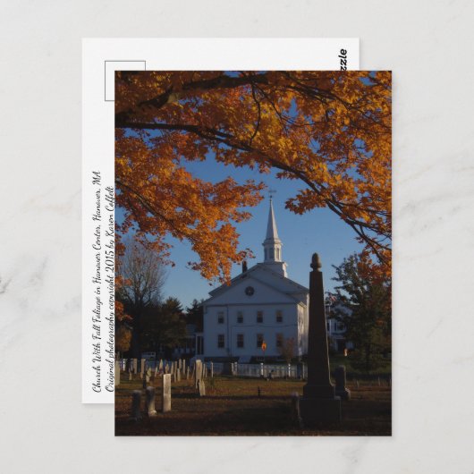 ゴールデン秋墓地からの教会の葉のビュー ポストカード (正面/裏面)