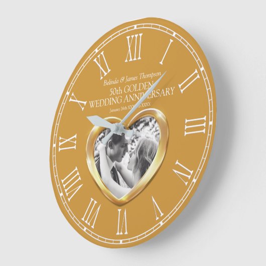 ゴールデン結婚50周年記念写真カスタムハート ラージ壁時計 (傾斜)