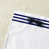 ゴールデン航海のシップいかりオンホワイト&ネイビーブルー ビーチタオル (インサイチュ)