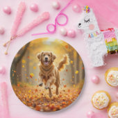 ゴールデン走レトリバーの秋の森 ペーパープレート (パーティー)