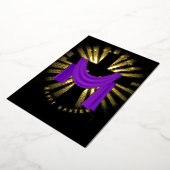 ゴールデン・バースト・ライト付き十字架上の紫のサッシ 箔シーズンカード (回転した状態)