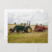 ゴールデン・ランチ・フィールドにヘイイング ポストカード (正面/裏面)