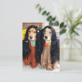 ゴールデン・リトリーバーのハロウィンのヒッピーの郵便はがき シーズンポストカード (スタンド正面)