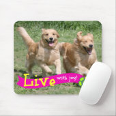 ゴールデン・リトリーバーは喜びと住んでいます マウスパッド (マウス)
