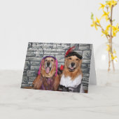 ゴールデン・リトリーバーロミオおよびJuliet記念日 カード (黄色い花)