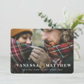 ゴールドのアンパサンド写真を使ったホリデーカードの「Save the Date」 シーズンカード (スタンド正面)