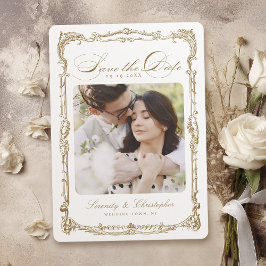ゴールドのビンテージ風フレームとクラシックスクリプトの結婚式フォト セーブザデート