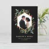 ゴールドの幾何学的な装飾と緑のクリスマスツリーの 新婚夫婦のためのメリーな写真 シーズンカード (スタンド正面)