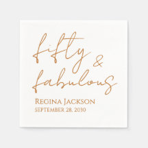 ゴールドの文字で華やかに「Fifty And Fabulous」50歳の誕生日パーティー