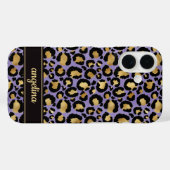 ゴールドの箔押しパープルのヒョウ柄モノグラム Case-Mate iPhoneケース (裏面 (横))