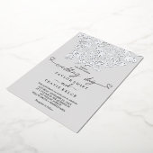 ゴールドの花模様 | シルバーフォイルグレー 結婚式の日 箔招待状 (回転した状態)