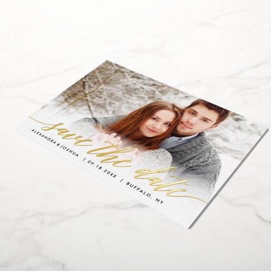 ゴールドスクリプトフォト セーブザデート ゴールドホイル仕上げ 箔招待状 (回転した状態)