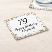 ゴールドスパンコール入りエレガントな79歳の誕生日記念ナプキン スクエアペーパーコースター (アングル)