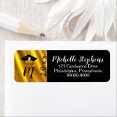 ゴールドトーン |ブラック・グラッド・キャップ・イヤー・モノグラム ラベル (インサイチュ)