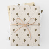 ゴールドバルーンとスパークリーな空のウェディング ラッピングペーパーシート (インサイチュ)