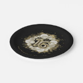 ゴールドフォイルスウィート16誕生日バルーンパーティーブラック ペーパープレート (アングル)