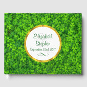 ゴールドフォイルフェイクフレーム付き緑の結婚クローバー ゲストブック (正面)