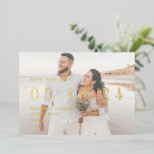 ゴールド結婚フォイルのQRユニークモダンのQRコード 箔招待状 (立ち正面)