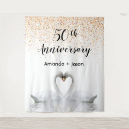 ゴールド50周年記念の白いスワンが愛に満ちて タペストリー